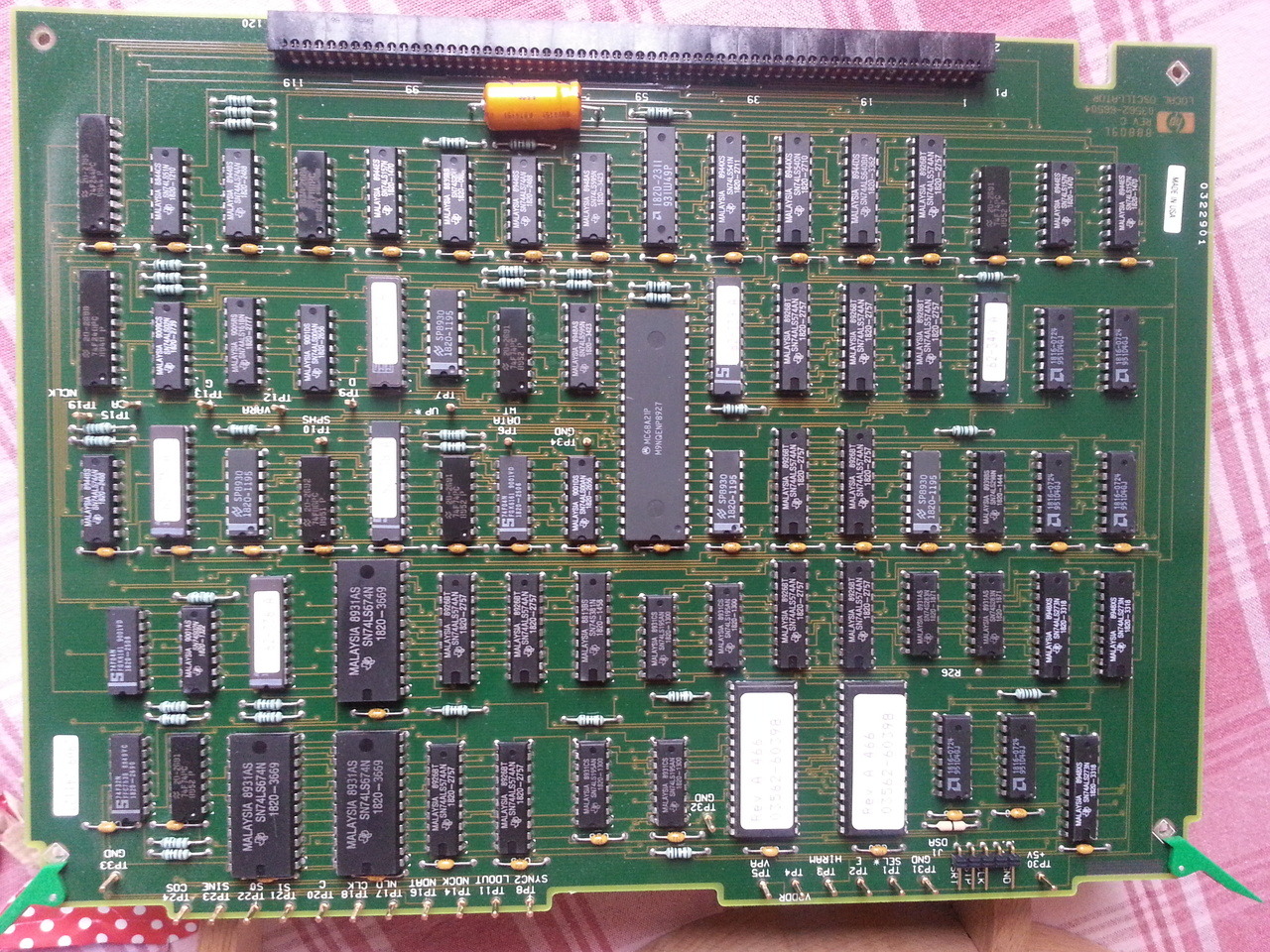 Picture of the A4 bloard of the HP3562A