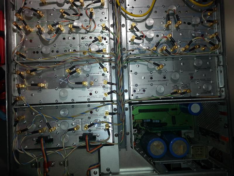 Top view of the inside of the HP8662A