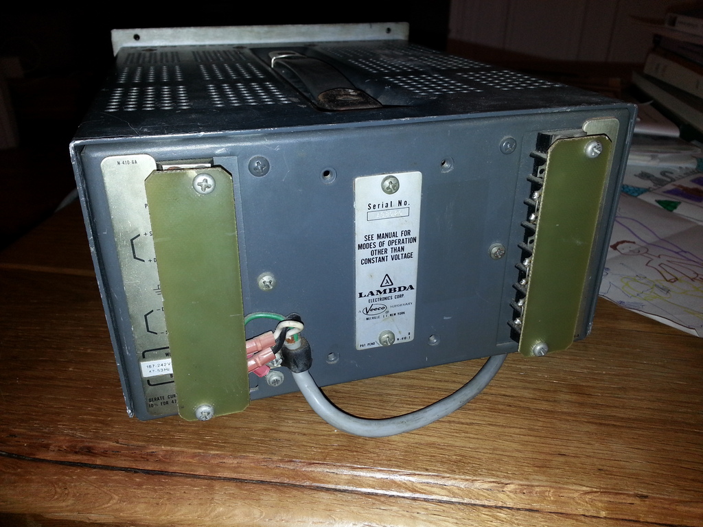 Rear view of the LPD 422 FM dual regulated power supply.